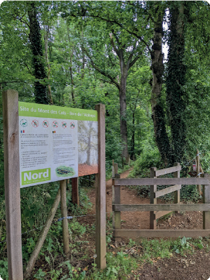 Départ du sentier de randonnée autour du Mont des Cats